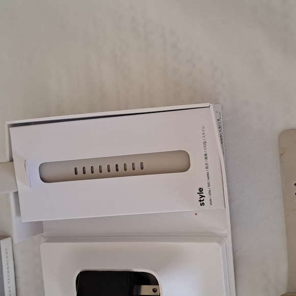 Fitbit Sense Watch - Picture 3 of 6